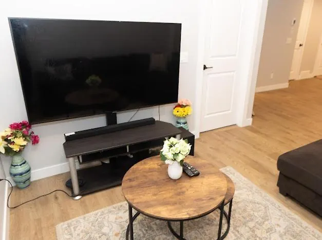 Goodvibes Apartment Calgary Canada